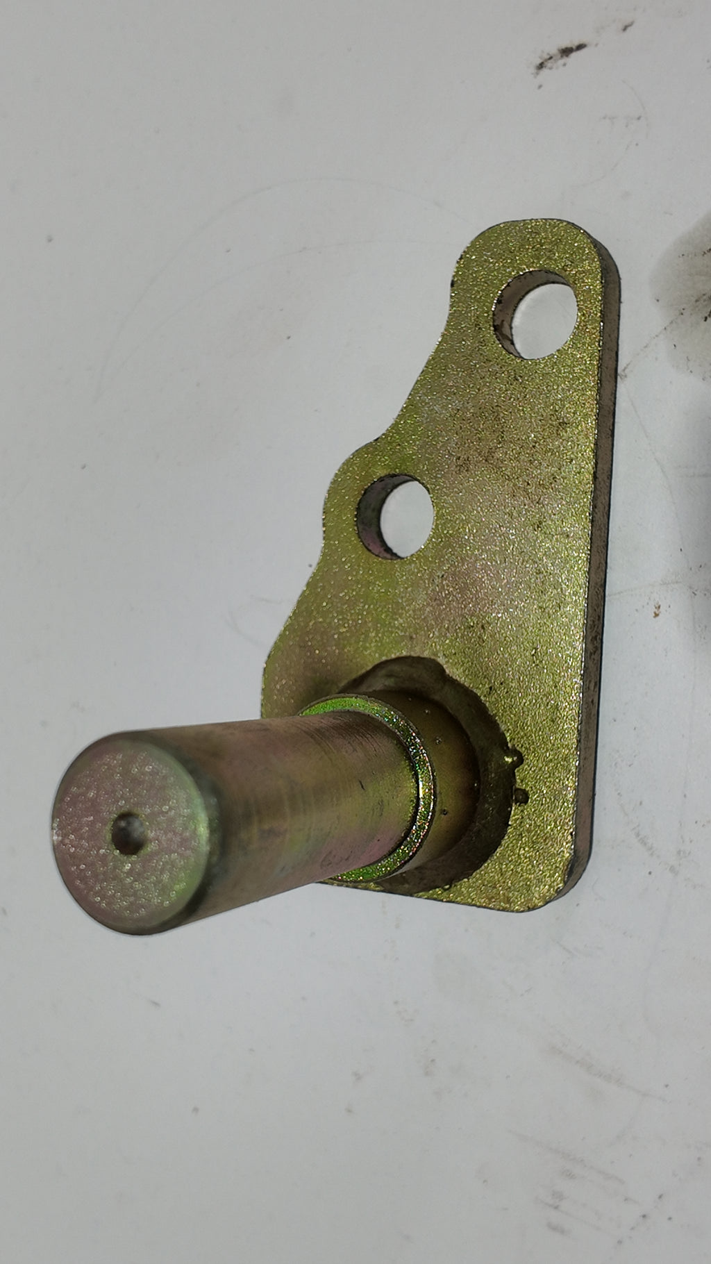 TA00039490B | Bad Boy Lower Link Pin Right-Hand Assembly